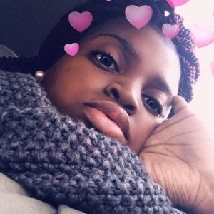 Meet your Posher, Yolanda